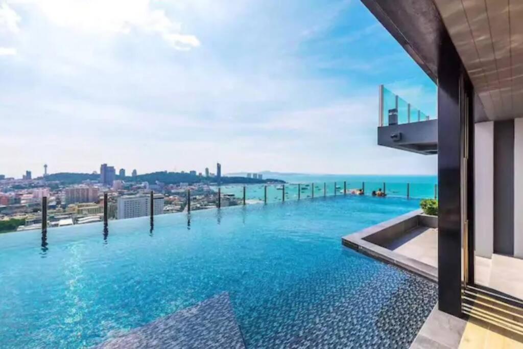 The Base Central Pattaya Quiet Room With Infinity Pool & Free Netflix Exterior photo